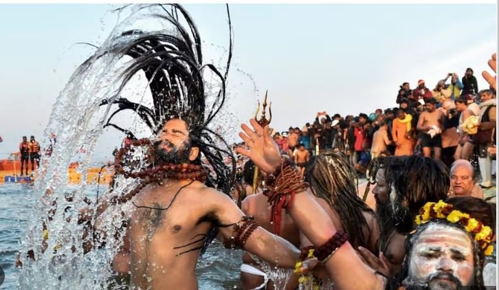 144 ਸਾਲ ਬਾਅਦ Mahakumbh - ਕਰੋੜਾਂ ਸ਼ਰਧਾਲੂਆਂ ਨੇ ਲਗਾਈ ਸ਼ਰਧਾ ਦੀ ਡੁੱ