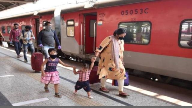ਰੇਲ ਯਾਤਰੀ ਧਿਆਨ ਦੇਣ, ਹੁਣ ਤੁਹਾਡੀ confirm ticket 'ਤੇ ਦੂਜੇ ਯਾਤਰੀ
