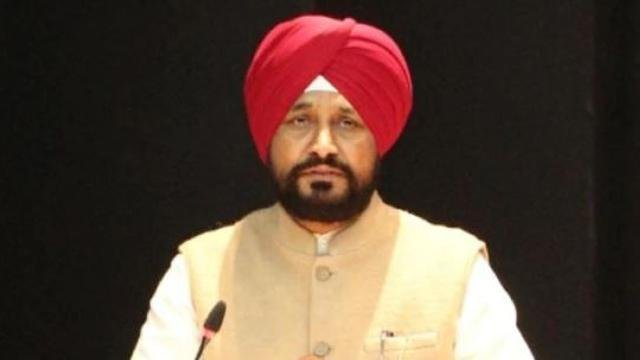 CM ਬਣਨ ਤੋਂ ਬਾਅਦ ਲਗਾਤਾਰ ਐਕਸ਼ਨ ਮੋਡ 'ਚ ਦਿਖ ਰਹੇ ਚੰਨੀ, ਲਏ ਵੱਡੇ ਫੈਸ