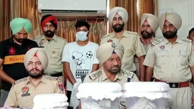 ਹੈਰੋਇਨ ਸਮੱਗਲਰ 20 ਲੱਖ ਡਰੱਗ ਮਨੀ