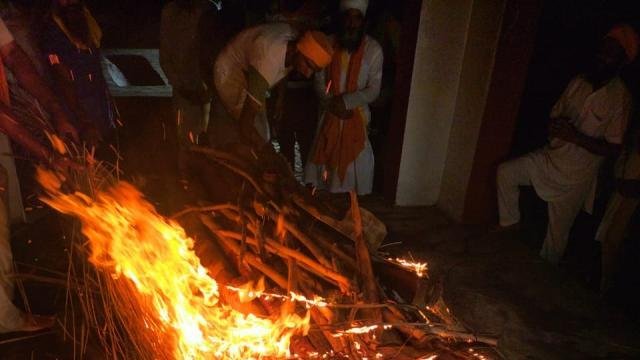 ਅੰਮ੍ਰਿਤਸਰ ਐਨਕਾਉਂਟਰ 'ਚ ਮਾਰੇ ਗਏ ਸ਼ੂਟਰ ਰੂਪਾ ਦਾ ਦੇਰ ਰਾਤ ਕੀਤਾ ਸਸਕਾ