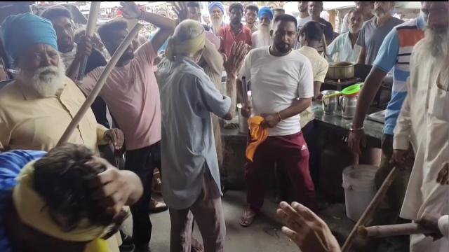 ਸੰਗਰੂਰ ਦੇ ਬੱਸ ਸਟੈਂਡ ਬਾਹਰ ਹੋਈ ਗੁੰਡਾਗਰਦੀ, ਸਵਾਰੀਆਂ ਨੂੰ ਲੈ ਕੇ ਆਪ