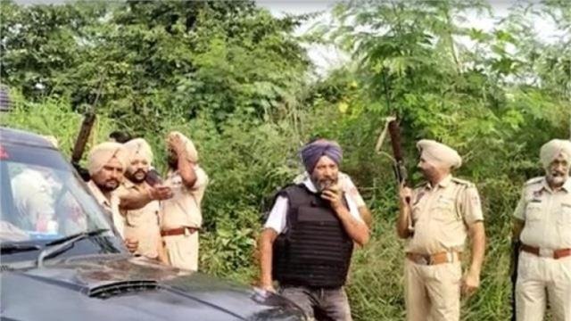 ਪੁਲਿਸ ਨੇ ਕਾਬੂ ਕੀਤਾ ਗੈਂਗ+ਸਟਰ ਬਬ
