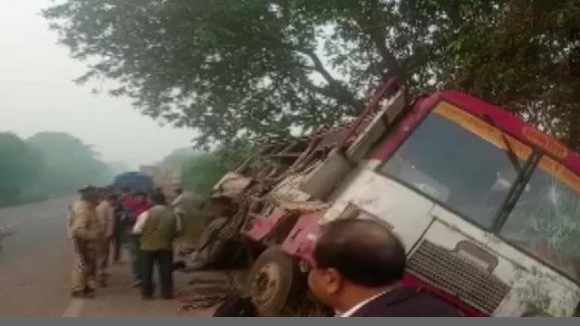 Bahraich Accident -  ਬਹਿਰਾਇਚ 'ਚ ਭਿਆਨਕ ਸੜਕ ਹਾਦ+ਸਾ, ਬੱਸ-ਟਰੱਕ ਦ