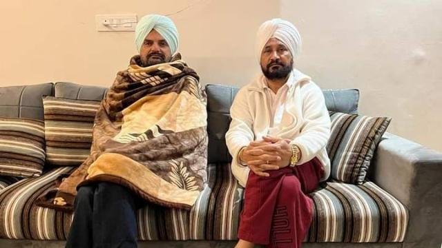 ਵਿਦੇਸ਼ ਤੋਂ ਪਰਤਦਿਆ ਦੀ ਚਰਨਜੀਤ ਚੰਨ