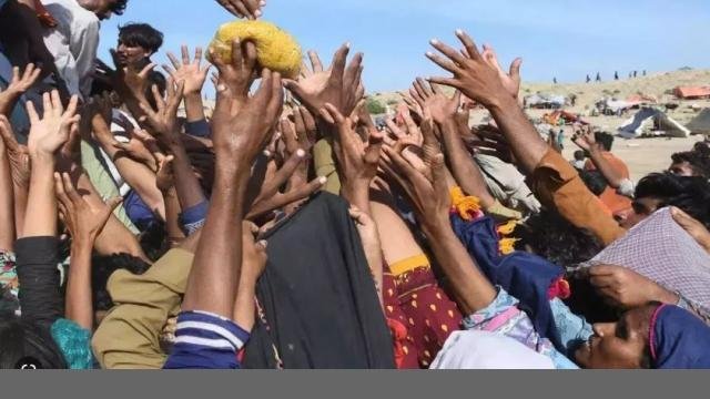 ਪਾਕਿਸਤਾਨ 'ਚ ਮਹਿੰਗਾਈ ਨੇ ਤੋੜਿਆ 4