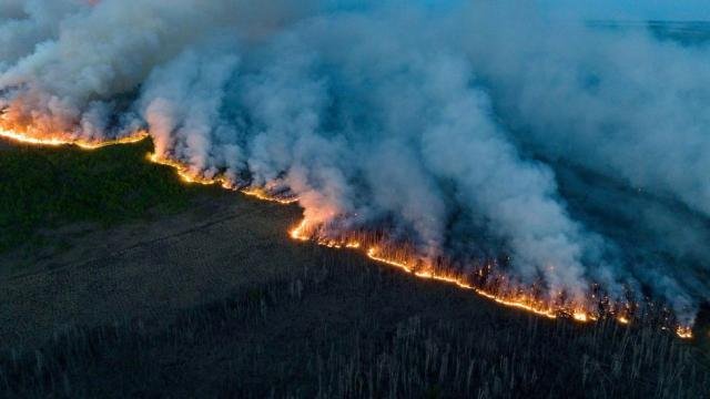 WILDFIRES IN CANADA | ਕੈਨੇਡਾ 'ਚ 35,000 ਲੋਕਾਂ ਨੂੰ ਘਰ ਖਾਲੀ ਕਰਨ
