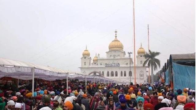 ਫਤਹਿਗੜ੍ਹ ਸਾਹਿਬ ‘ਚ ਸ਼ਹੀਦੀ ਸਭਾ ‘ਚ ਹਜ਼ਾਰਾਂ ਦੀ ਗਿਣਤੀ ‘ਚ ਪੁੱਜੀਆਂ ਸ