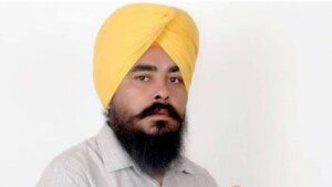ਸਾਬਕਾ MLA ਅਮਰਜੀਤ ਸੰਦੋਆ ਨੂੰ ਕੈਨੇਡਾ ਦੇ ਏਅਰਪੋਰਟ ਤੇ ਰੋਕਿਆ, 7 ਘੰਟ