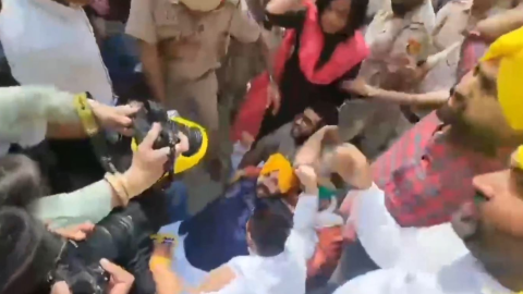 ਕੇਜਰੀਵਾਲ ਦੇ ਹੱਕ 'ਚ ਵਿਰੋਧ ਕਰਨ ਪ