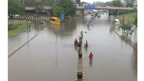Rain in Delhi  - ਪਹਿਲਾਂ ਗਰਮੀ ਨੇ ਕੱਢੇ ਵੱਟ ਹੁਣ ਬਾਰਿਸ਼ ਬਣੀ ਆਫ਼ਤ