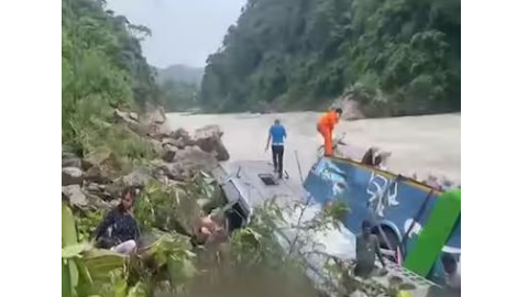 Nepal Bus Accident - ਨੇਪਾਲ ਦੀ ਨਦੀ 'ਚ ਡਿੱਗੀ ਯੂਪੀ ਦੀ ਬੱਸ, 14 ਲ