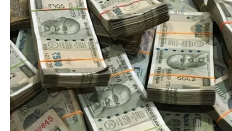 ਦੁਕਾਨਦਾਰ ਦੀ ਪਤਨੀ ਦੇ Account 'ਚ ਅਚਾਨਕ ਆ ਗਏ 999 Crore,  ਫਿਰ ਬੈ