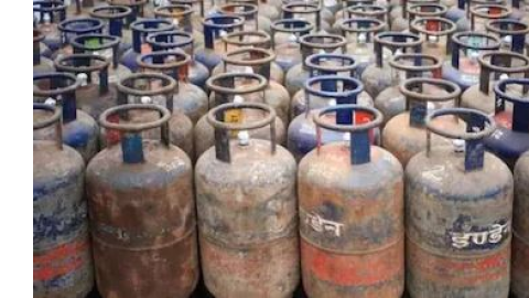 LPG Price Hike- ਆਮ ਲੋਕਾਂ ਨੂੰ ਲੱਗਾ ਇਕ ਹੋਰ ਝਟਕਾ, LPG ਗੈਸ ਸਿਲੰਡ