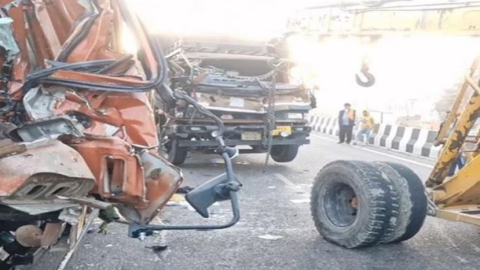 Ludhiana 'ਚ ਟਕਰਾਈਆਂ 5 ਗੱਡੀਆਂ, National Highway 'ਤੇ ਲੱਗਾ ਭਾਰੀ
