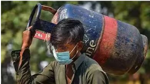 LPG price- ਬਜਟ ਤੋਂ ਪਹਿਲਾਂ ਆਮ ਲੋਕਾਂ ਲਈ ਚੰਗੀ ਖਬਰ, LPG ਸਿਲੰਡਰ ਹ