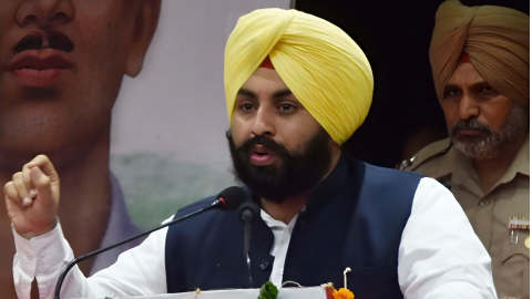 ਪੰਜਾਬ ਸਰਕਾਰ ਨੇ ਸੂਬੇ \'ਚ 11 ਹਜ਼ਾਰ ਨਸ਼ਾ ਤਸਕਰਾਂ ਵਿਰੁੱਧ ਕੀਤੀ ਕਾਰ