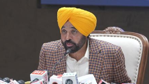 ਅਕਾਲ ਤਖ਼ਤ ਸਾਹਿਬ ਅੱਗੇ ਪੇਸ਼ ਹੋਣ