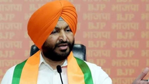 ਧੜੇਬੰਦੀ ਨੇ ਕਾਂਗਰਸ ਨੂੰ ਖਿੰਡਾ ਦਿੱਤਾ, ਚੰਨੀ ਪਾਰਟੀ 'ਚ ਰਹਿ ਕੇ ਹੀ ਨ
