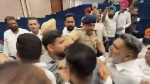 ਐੱਫਐਂਡਸੀਸੀ ਕਮੇਟੀ ਦੀ ਵੋਟਿੰਗ ਮੀਟਿੰਗ ਵਿੱਚ ਆਪ ਅਤੇ ਭਾਜਪਾ ਪਾਰਸ਼ਦ ਵ