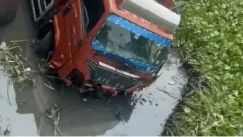 ਲੁਧਿਆਣਾ ਵਿੱਚ ਨਾਲੇ ਵਿੱਚ ਡਿੱਗਿਆ