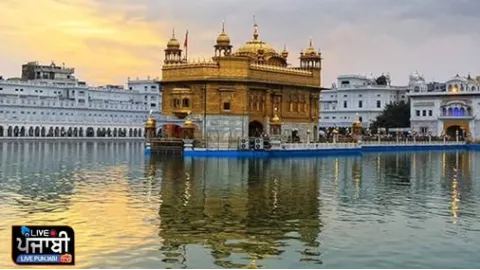 ਮੁੱਖਵਾਕ ਸੱਚਖੰਡ ਸ੍ਰੀ ਹਰਿਮੰਦਰ ਸਾ