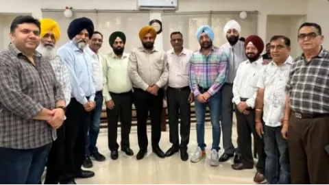 ਕਾਰੋਬਾਰੀਆਂ ਵੱਲੋਂ ਚੀਫ਼ ਇੰਜੀਨੀਅਰ