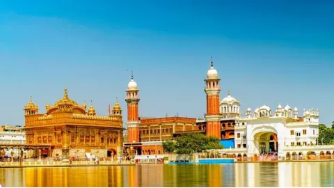 ਮੁੱਖਵਾਕ ਸੱਚਖੰਡ ਸ੍ਰੀ ਹਰਿਮੰਦਰ ਸਾ