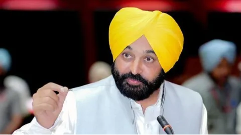 ਪਹਿਲੀ ਅਕਤੂਬਰ ਨੂੰ ਔਰਤਾਂ ਦੇ ਮੋਬਾ