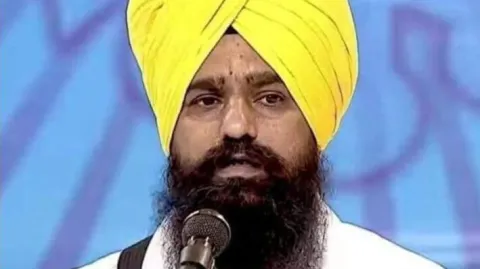 ਗਿਆਨੀ ਕੁਲਦੀਪ ਸਿੰਘ ਗੜਗੱਜ ਵੱਲੋਂ 12 'ਆਪ' ਵਿਧਾਇਕਾਂ ਸਮੇਤ 15 ਆਗੂ 1