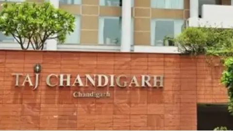 ਚੰਡੀਗੜ੍ਹ ਦੇ ਇੱਕ ਪ੍ਰਮੁੱਖ ਹੋਟਲ ਵ