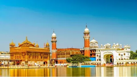 ਮੁੱਖਵਾਕ ਸੱਚਖੰਡ ਸ੍ਰੀ ਹਰਿਮੰਦਰ ਸਾ